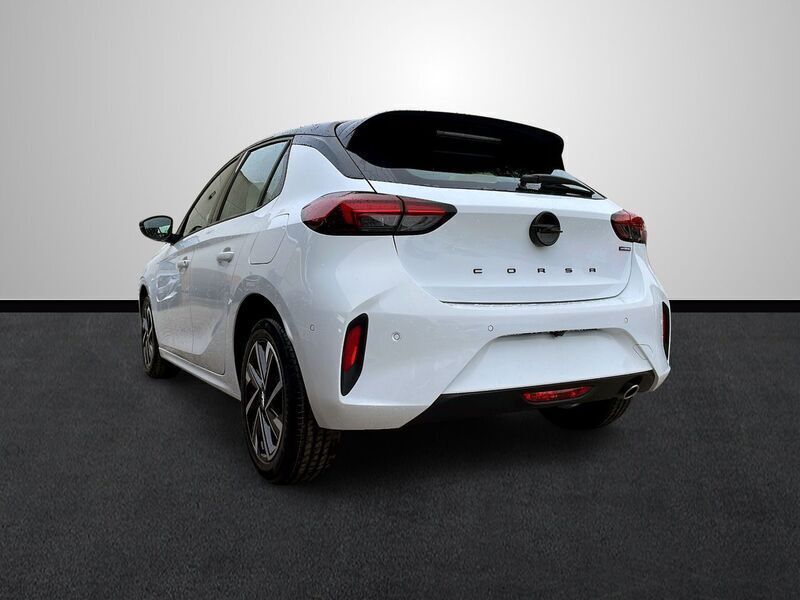 Usado Opel Corsa S 100 CV (73 kW) 2024 Blanco Utilitario