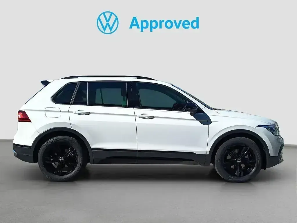Usado VW Tiguan Sportline 150 CV (110 kW) 2022 Blanco SUV
