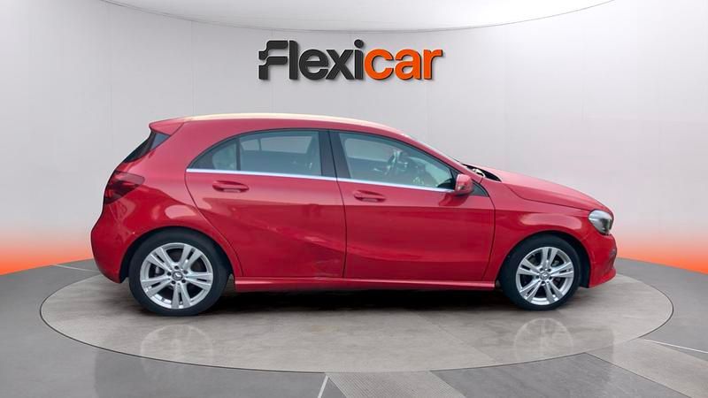 Usado Mercedes A200 Style 136 CV (100 kW) 2016 Rojo Utilitario