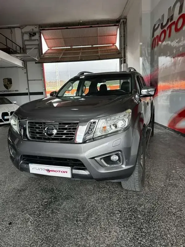 Usado Nissan Navara Tekna 190 CV (139 kW) 2019 Gris Pickup/Camioneta