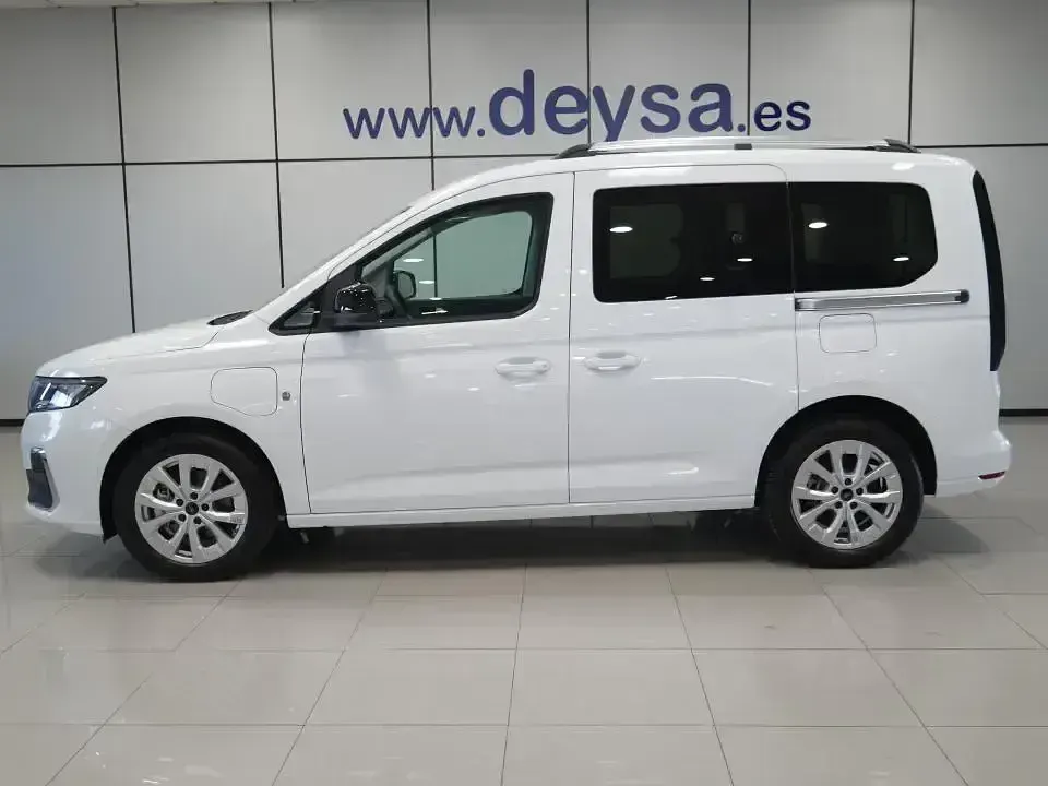 Nuevo Ford Tourneo Connect Titanium 150 CV (110 kW) 2026 Blanco Monovolumen
