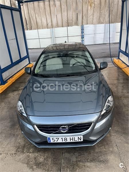 Usado Volvo V40 Momentum 150 HP (110 kW) 2012 Azul Citadino