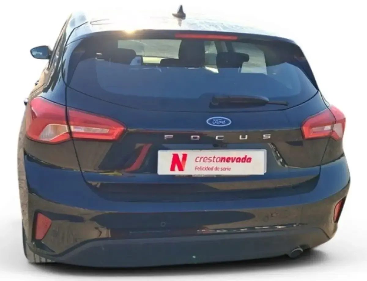 Usado Ford Focus Trend 120 CV (88 kW) 2022 Negro