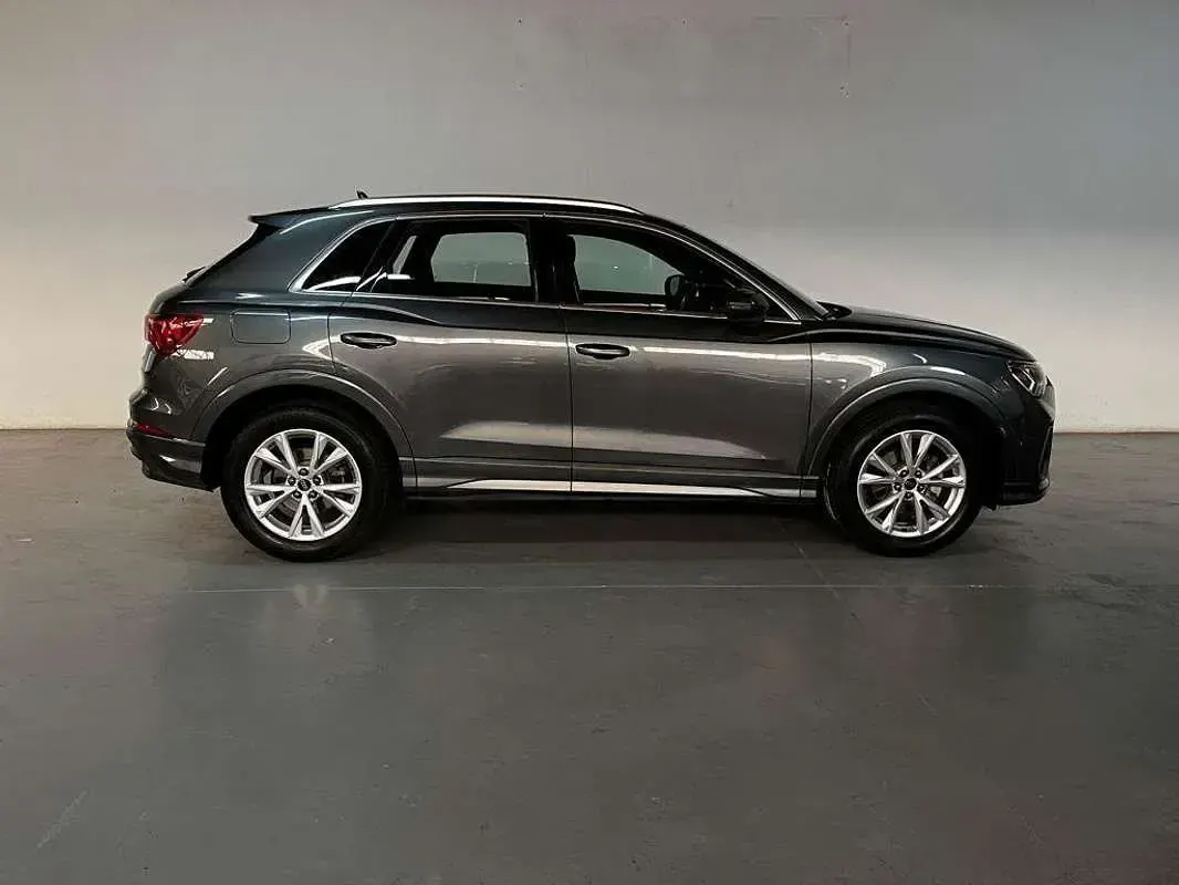 Usado Audi Q3 S-Line 245 CV (180 kW) 2023 Gris SUV
