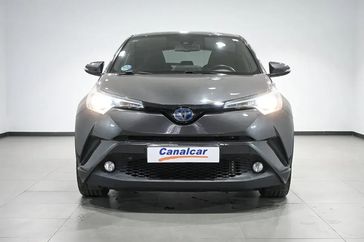 Usado Toyota C-HR Active 122 CV (89 kW) 2019 Gris SUV