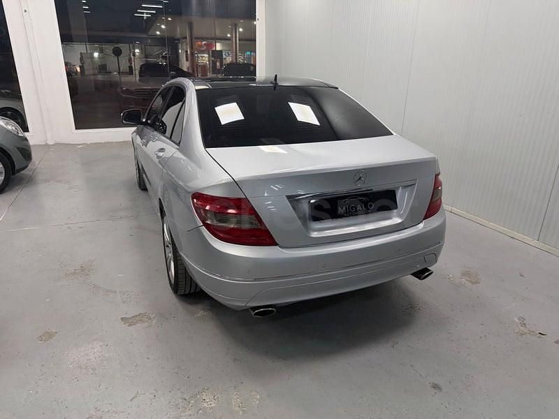 Usado Mercedes C320 Avantgarde 224 CV (164 kW) 2007 Gris / plata Berlina