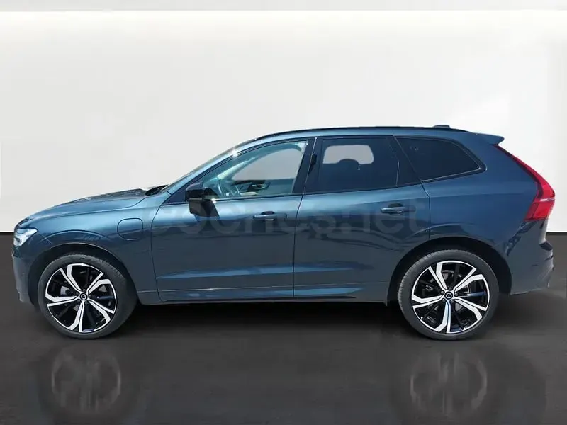Usado Volvo XC60 Plus 350 CV (257 kW) 2024 Azul SUV