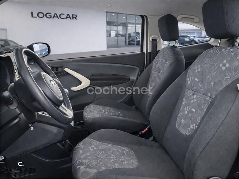 Usado Ford Ka 69 CV (50 kW) 2015 Blanco Berlina