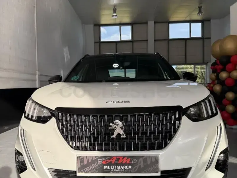Usado Peugeot 2008 GT 130 CV (95 kW) 2022 Blanco SUV