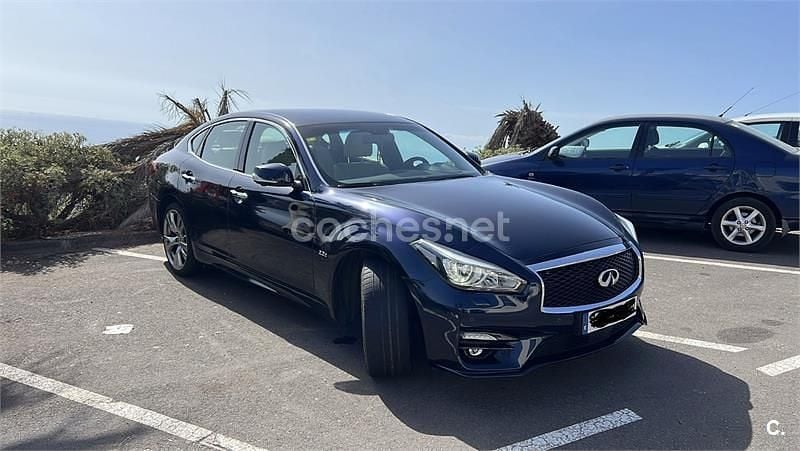 Usado Infiniti Q70 Sport Tech 170 CV (125 kW) 2016 Azul Berlina