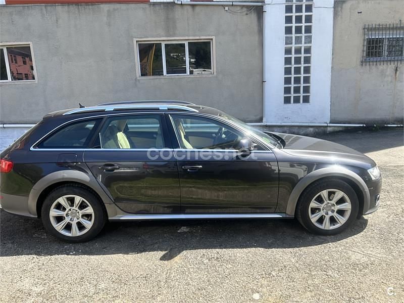 Usado Audi A4 Allroad 211 CV (155 kW) 2012 Marrón Familiar