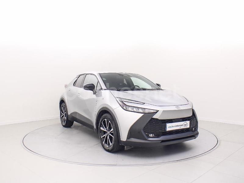 Gris / plata Usado 2024 Toyota C-HR Advance SUV | 33.900 € - Imagen 1/4