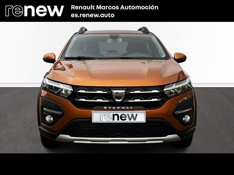 Usado Dacia Sandero Comfort 90 CV (66 kW) 2022 Marrón Berlina