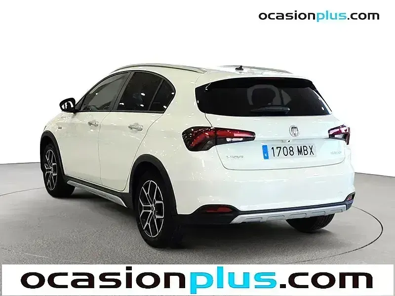Begagnad Fiat Tipo Cross 130 HK (95 kW) 2022 Vit Sedan