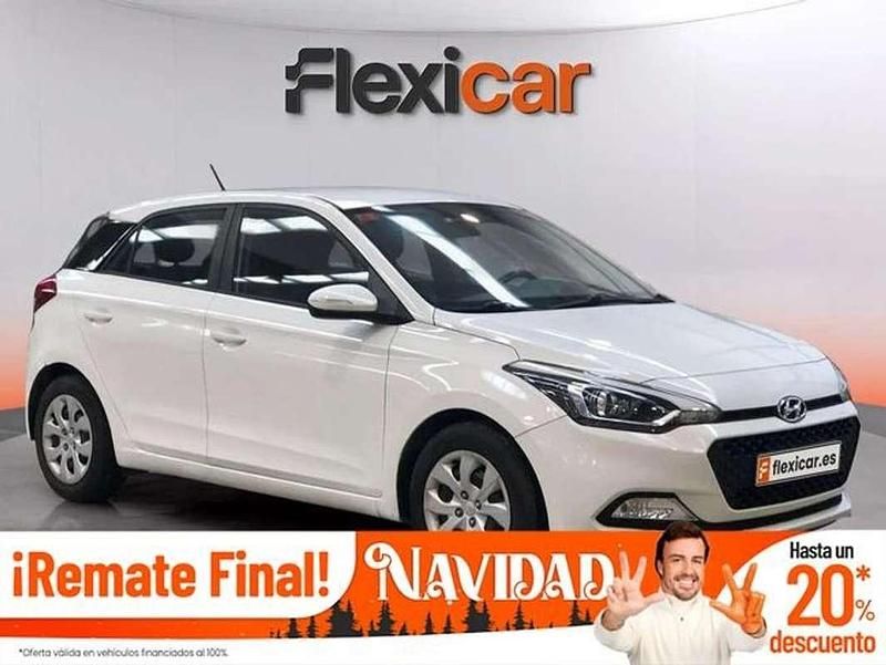 Blanco Usado 2017 Hyundai i20 Utilitario | 7990 € (Buen precio) - Imagen 1/4