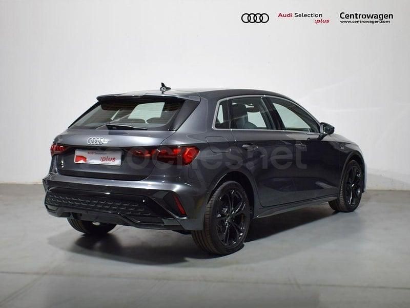 Usado Audi A3 Advanced 204 CV (150 kW) 2025 Gris / plata Berlina