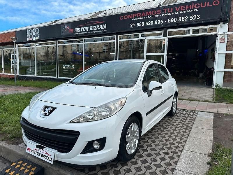 Blanco Usado 2012 Peugeot 207 Access Berlina | 4990 € (Precio justo) - Imagen 1/4