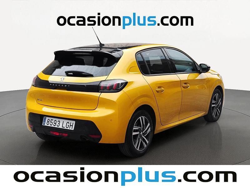 Usado Peugeot 208 Allure 100 CV (73 kW) 2020 Amarillo Utilitario