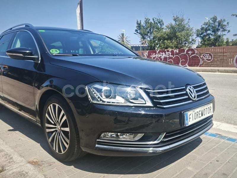 Negro Usado 2011 VW Passat Highline Familiar | 12.000 € - Imagen 1/4