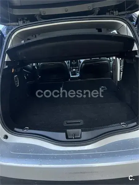 Usado Renault Scenic E-Tech Zen 110 CV (80 kW) 2018 Gris / plata Monovolumen