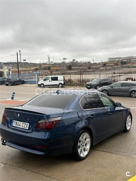 Usado BMW 525 163 CV (119 kW) 2004 Azul Berlina