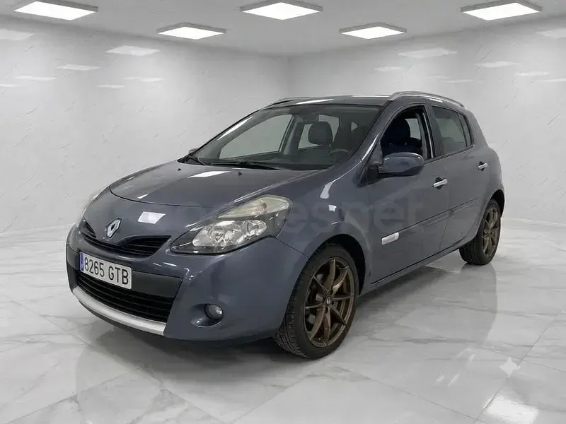 Usado Renault Clio II 75 CV (55 kW) 2010 Azul Berlina