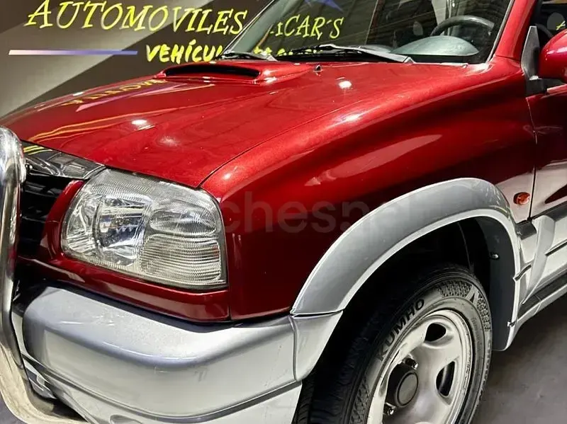 Usado Suzuki Grand Vitara 110 CV (80 kW) 2005 Granate SUV