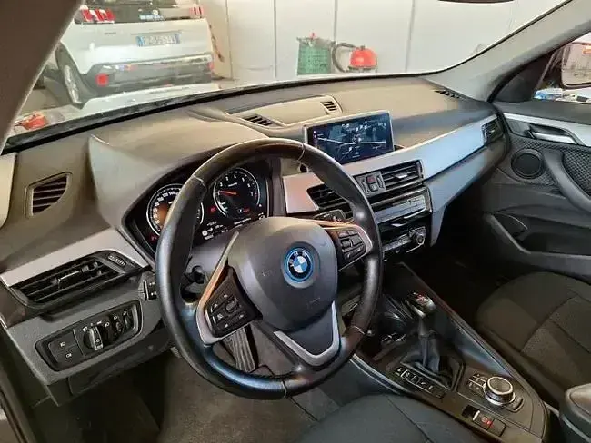 Begagnad BMW X1 Advantage 220 HK (161 kW) 2021 Svart SUV