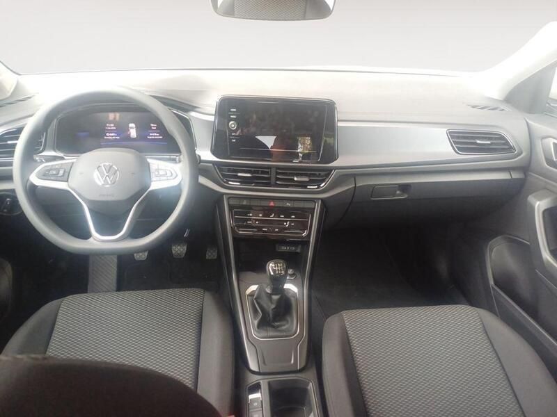 Usado VW T-Roc Business 116 CV (85 kW) 2025 Gris SUV