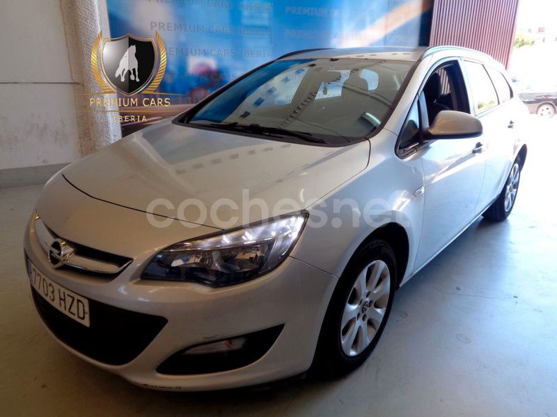 Gris / plata Usado 2014 Opel Astra Business Familiar | 4790 € (Super precio) - Imagen 1/4