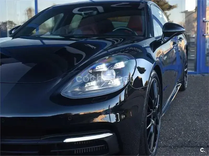 Usado Porsche Panamera 462 CV (339 kW) 2019 Negro Utilitario