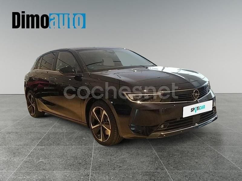 Usado Opel Astra Elegance 180 CV (132 kW) 2023 Negro Berlina