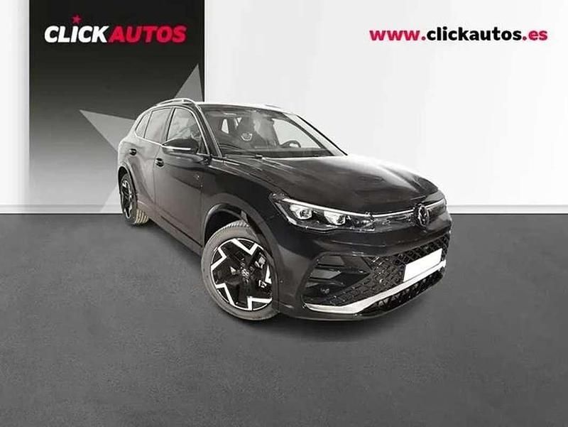 Usado VW Tiguan R-line 150 CV (110 kW) 2025 Negro SUV