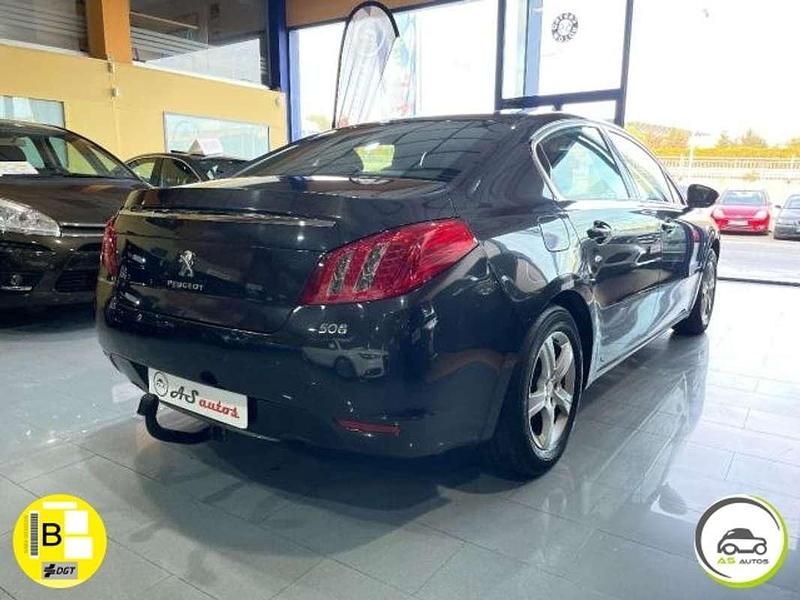 Usado Peugeot 508 Active 112 CV (82 kW) 2012 Gris Berlina