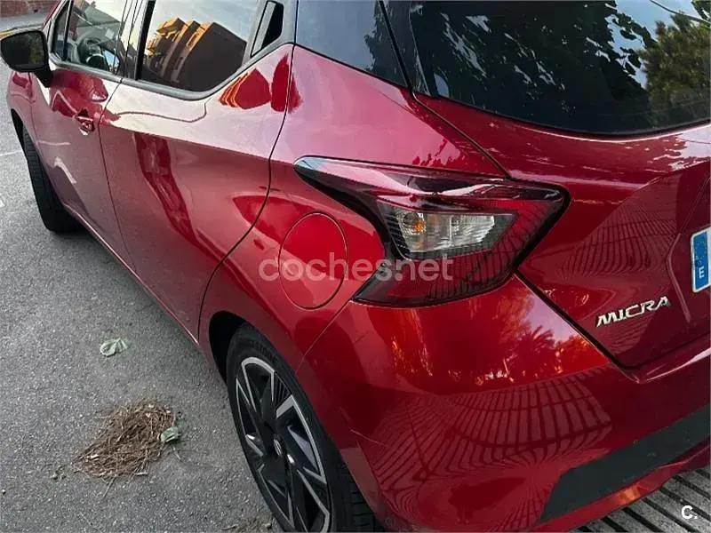 Usado Nissan Micra Acenta 92 CV (67 kW) 2021 Rojo Utilitario
