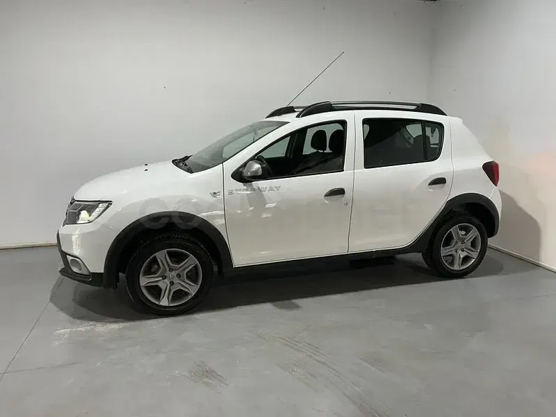 Usado Dacia Sandero Essentiel 90 CV (66 kW) 2019 Blanco Berlina