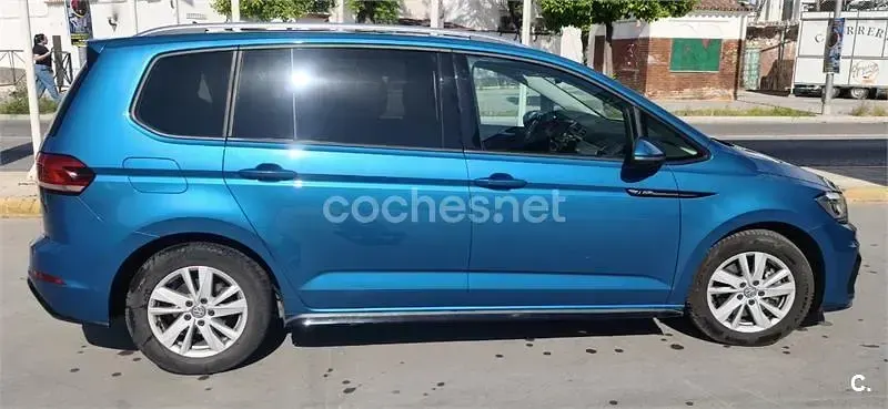 Usado VW Touran Advance 150 CV (110 kW) 2020 Azul Monovolumen