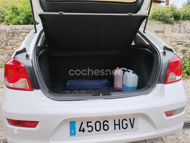 Blanco Usado 2011 Chevrolet Cruze LT Berlina | 5000 € (Super precio) - Imagen 1/4