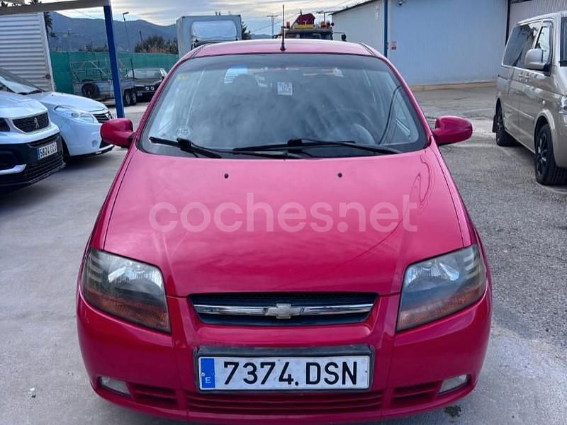 Usado Chevrolet Kalos SE 83 CV (61 kW) 2005 Rojo Berlina