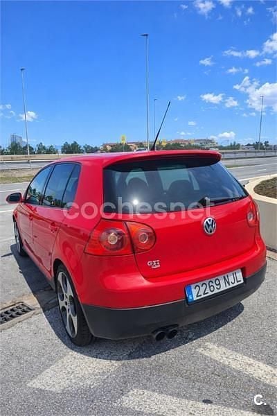 Usado VW Golf V GTI 200 CV (147 kW) 2007 Rojo Berlina