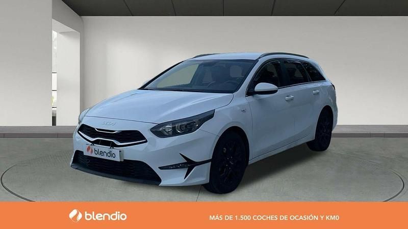 Usado Kia Ceed 120 CV (88 kW) 2022 Blanco Utilitario