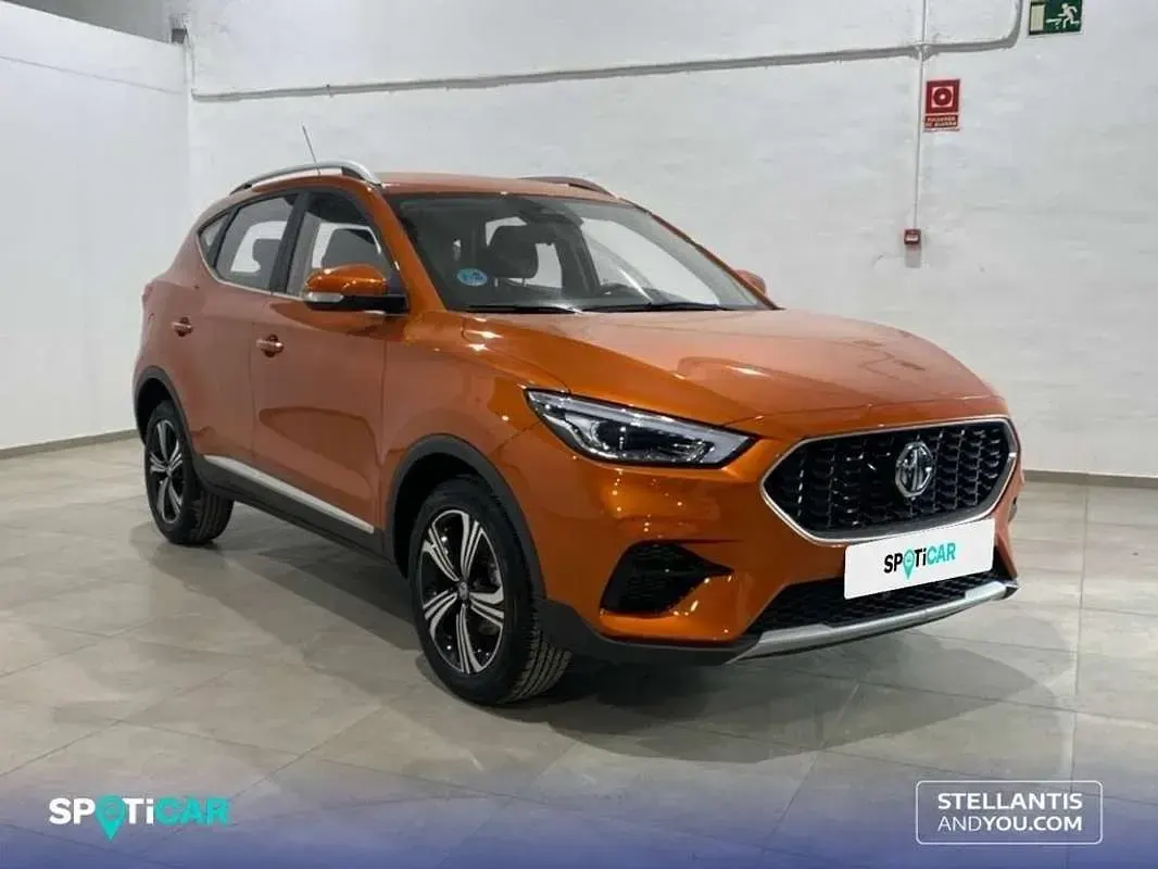 Usado MG ZS Comfort 107 HP (78 kW) 2025 Laranja SUV