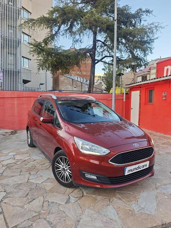 Usado Ford Grand C-Max Trend+ 125 CV (91 kW) 2015 Rojo Monovolumen