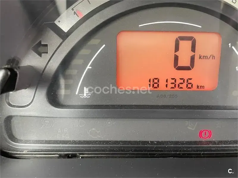 Usado Citroën C3 Pluriel 75 CV (55 kW) 2004 Gris / plata Descapotable