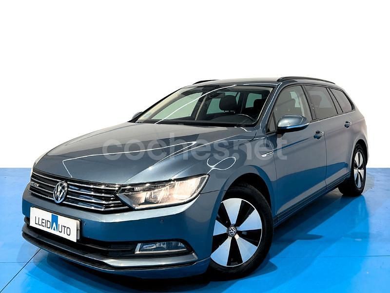 Usado VW Passat Edition 120 CV (88 kW) 2016 Gris / plata Familiar