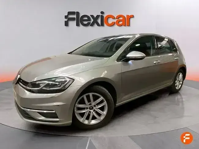 Usado VW Golf VII Advance 115 CV (84 kW) 2019 Gris