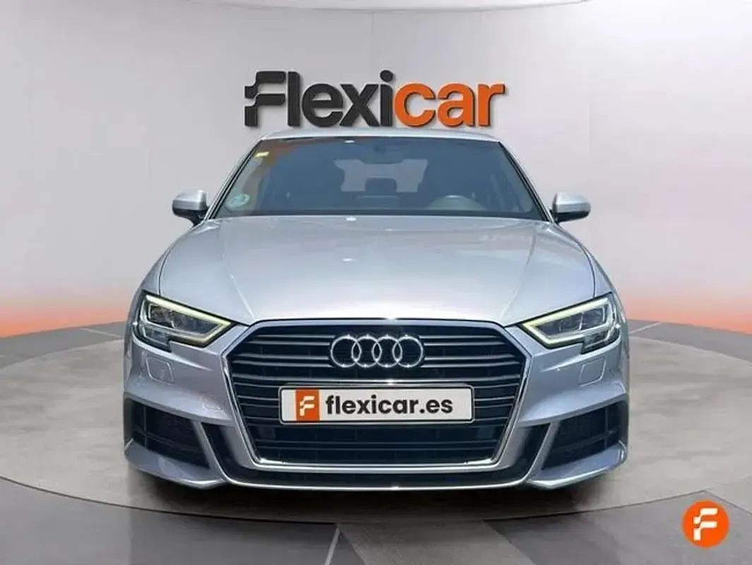 Usado Audi A3 Sportback 116 CV (85 kW) 2018 Gris Utilitario