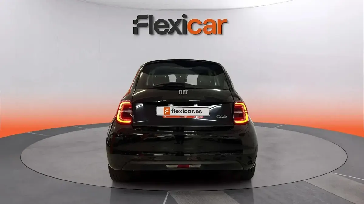 Usado Fiat 500e Icon 86 kW (118 CV) 2023 Negro Berlina