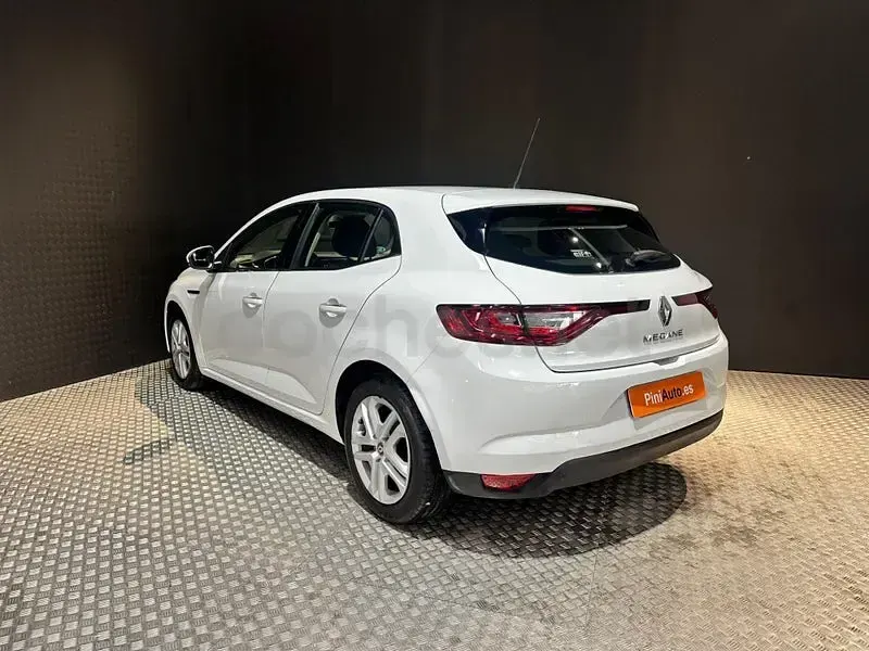 Usado Renault Mégane Business 116 CV (85 kW) 2019 Blanco Berlina