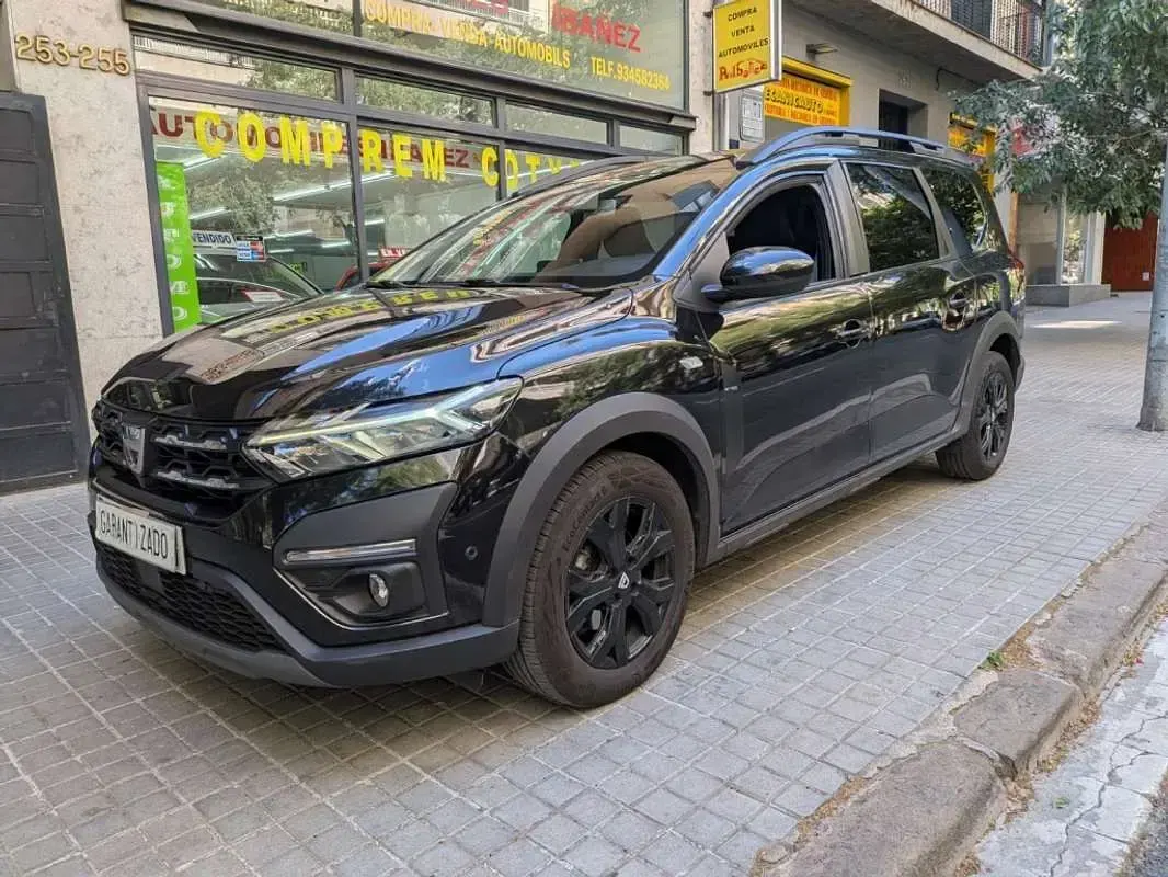 Usado Dacia Jogger Extreme 110 CV (80 kW) 2022 Negro Monovolumen